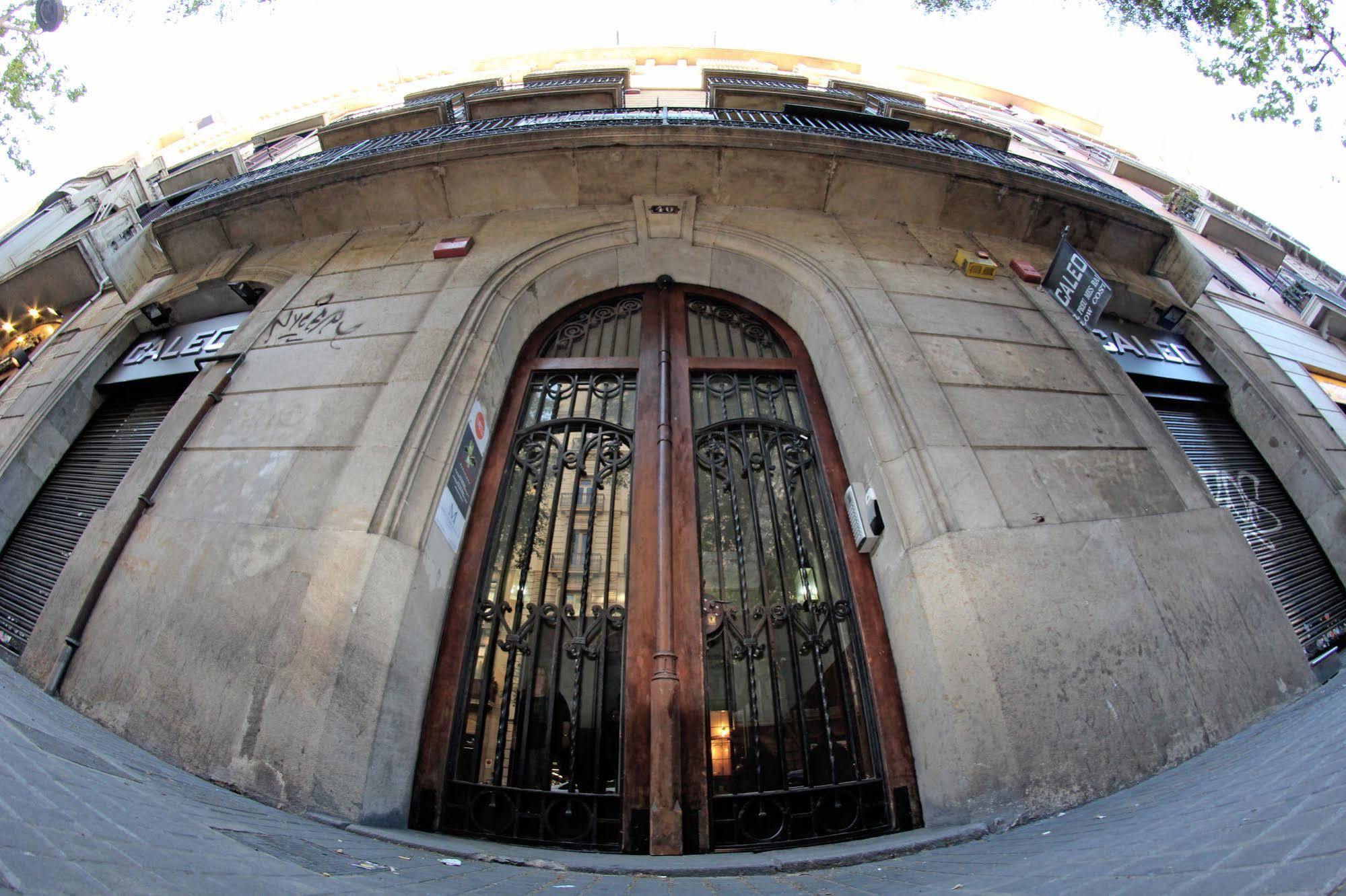 Sant Jordi Alberg Barcelona Eksteriør bilde